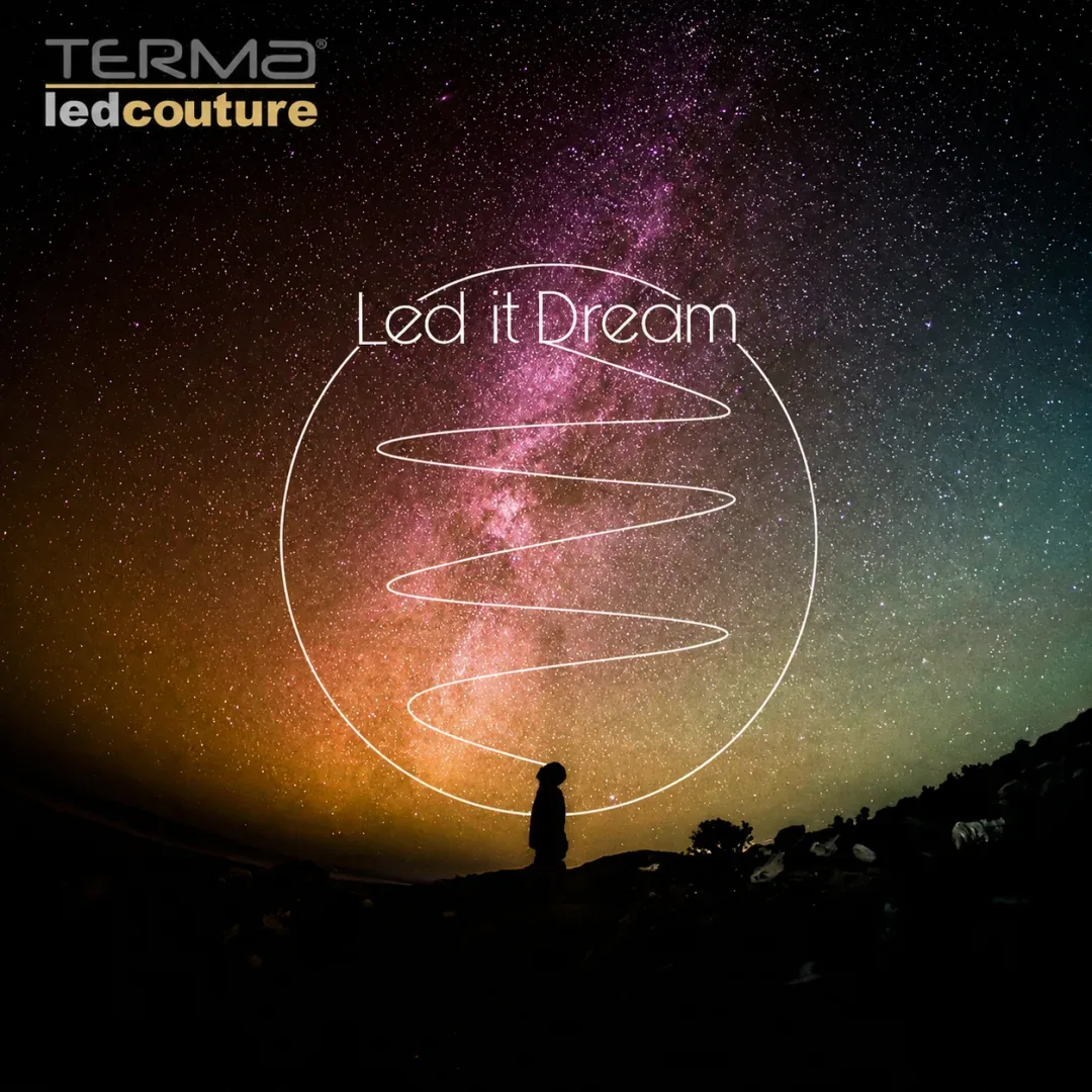Led it Dream — yıldızlı gökyüzü altında ışık küresi, TERMA LEDCOUTURE