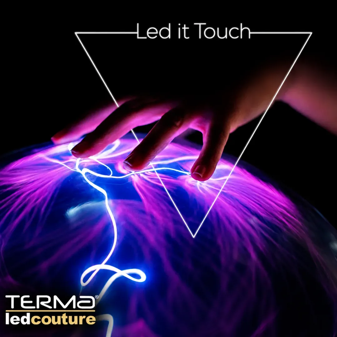 Led it Touch — renkli ışık dokusu, TERMA LEDCOUTURE
